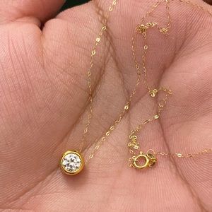 Brand new 18k solid gold necklace